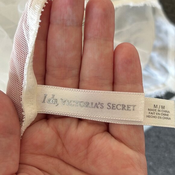 Vintage Victoria's Secret Bridal Lingerie - Picture 5 of 5